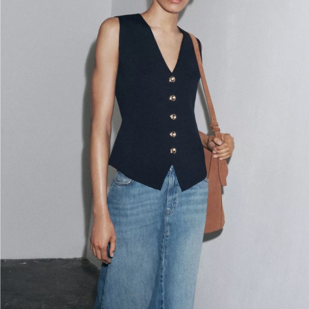 Zara - Knit Navy Blue Buttoned Vest